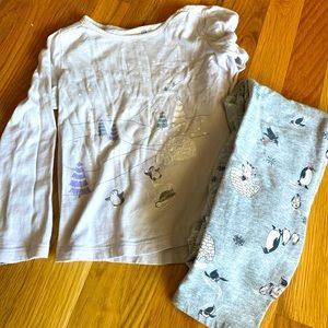 Gap 5T long sleeved shirt and pants